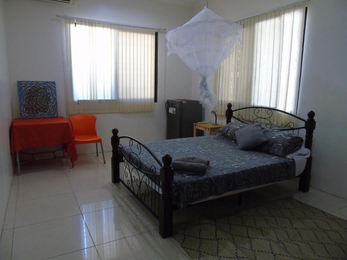 Idc Guest House Bagamoyo Exteriör bild