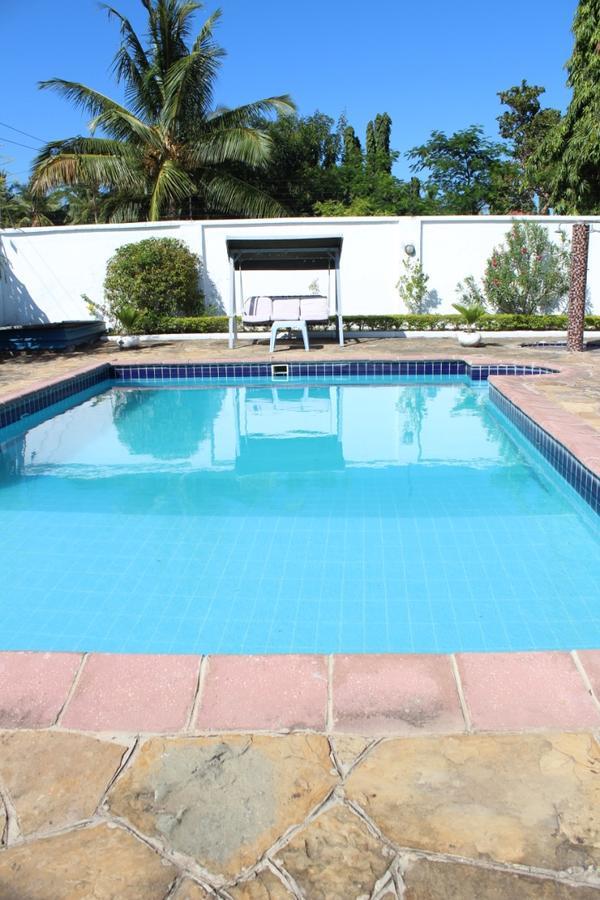 Idc Guest House Bagamoyo Exteriör bild